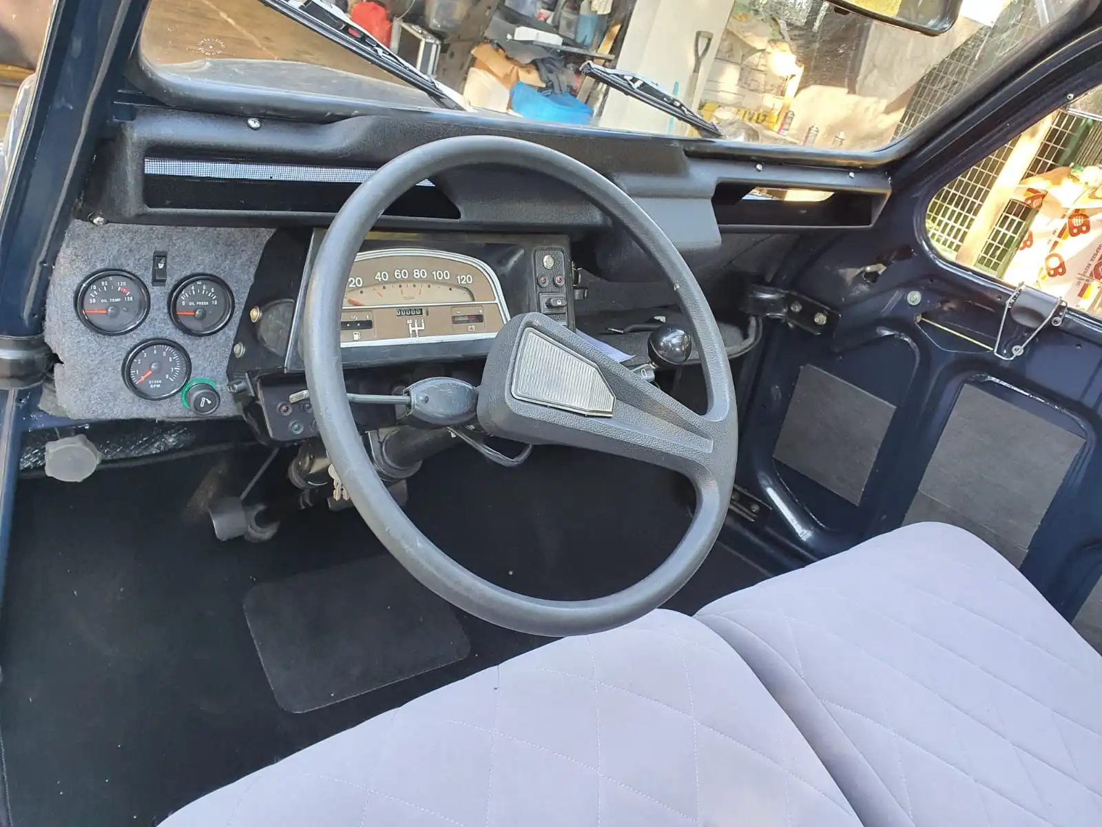 Citroën 2CV6 Heckansicht