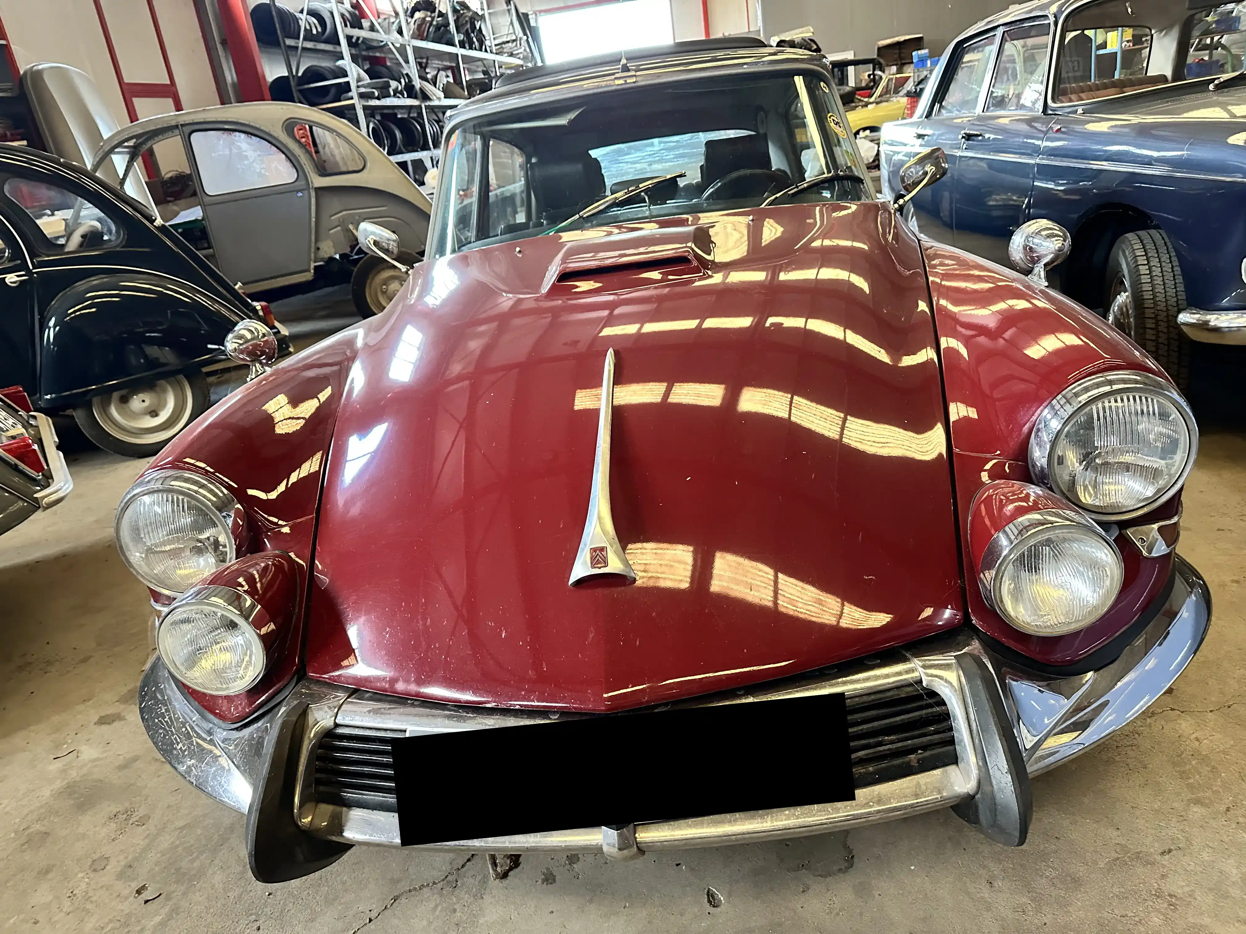 Citroën DS 21 Compresseur Frontansicht